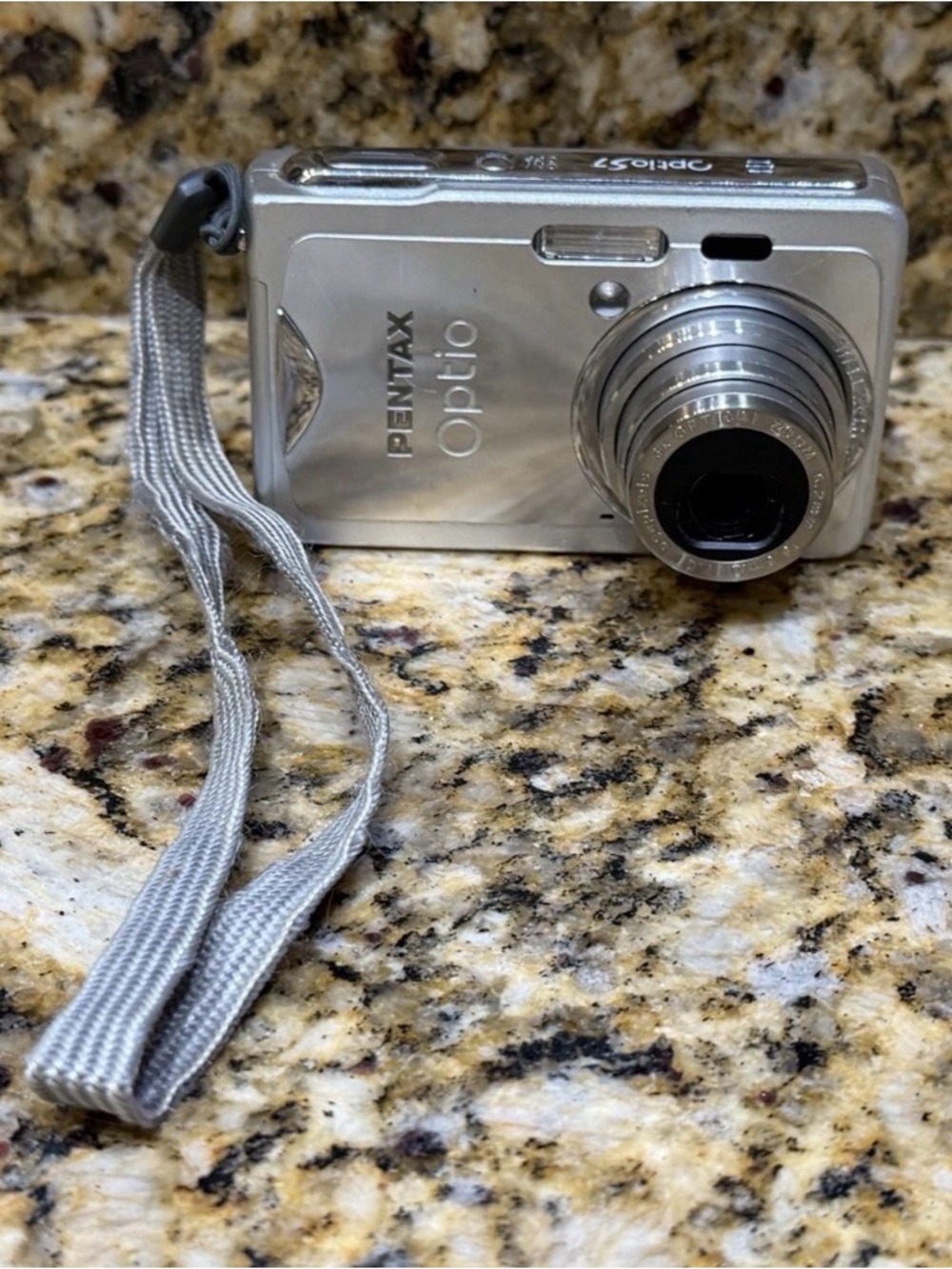 Pentax Optio S7 Digital Camera Silver 7MP 3x Zoom Flash Works Tested